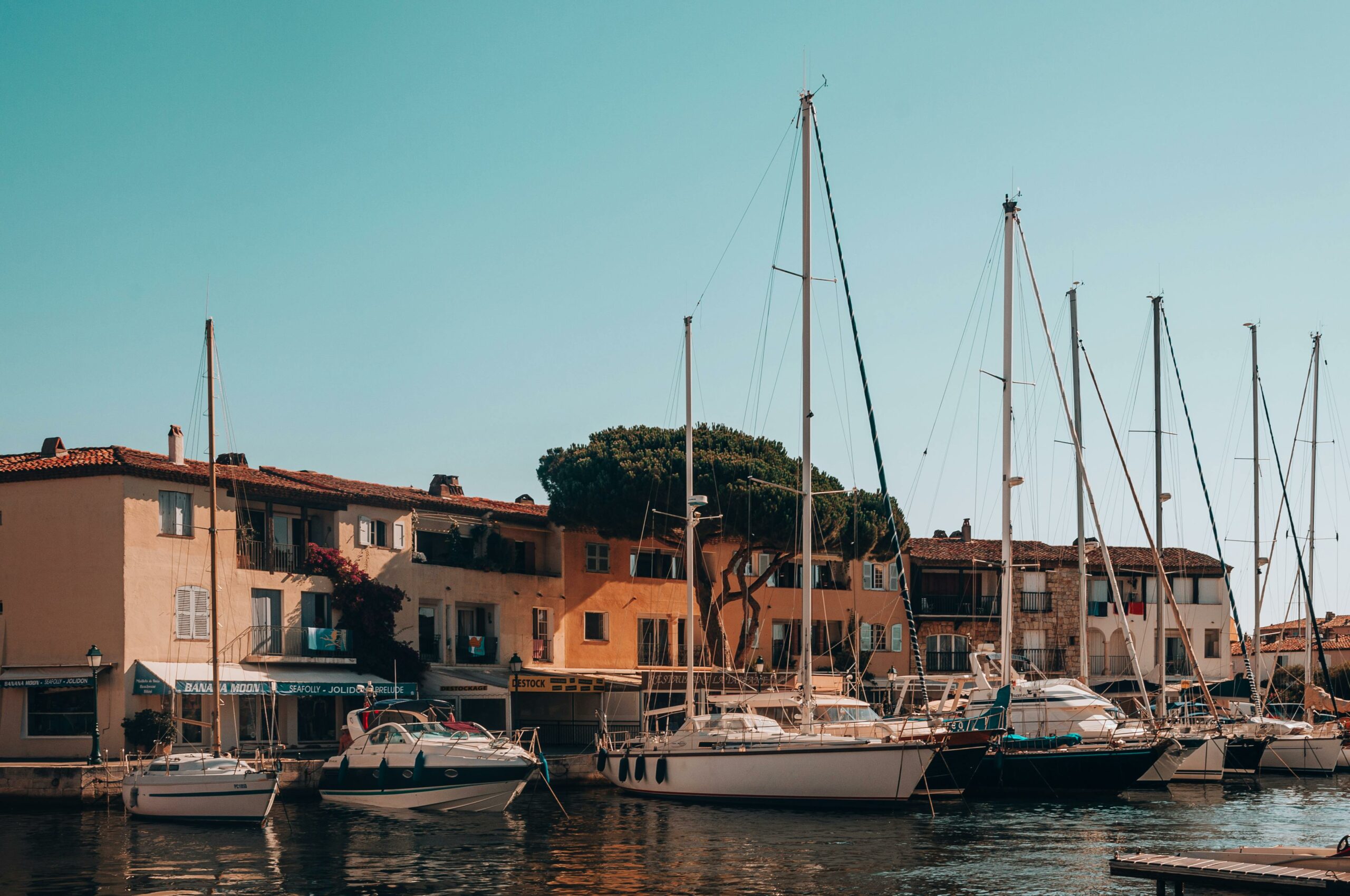 Aménagements et piscines dans le Golfe de Saint-Tropez​​- Les Voiles Habitats