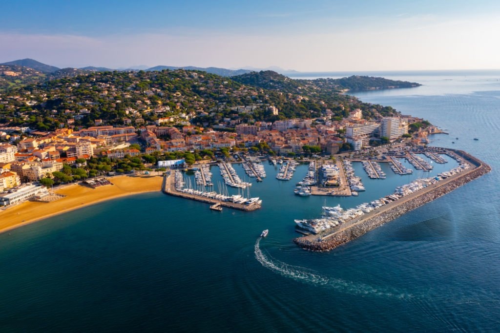 Piscines et aménagements extérieurs à Sainte-Maxime - Les Voiles Habitats